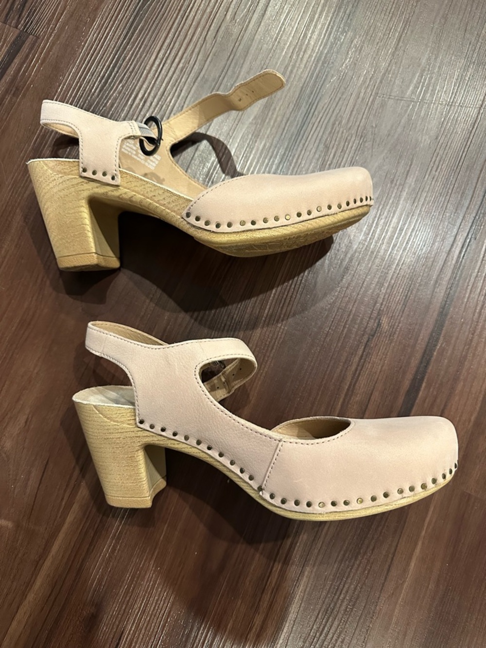 Dansko Taytum Blush Nubuck Heeled Clogs - Picture 5 of 10